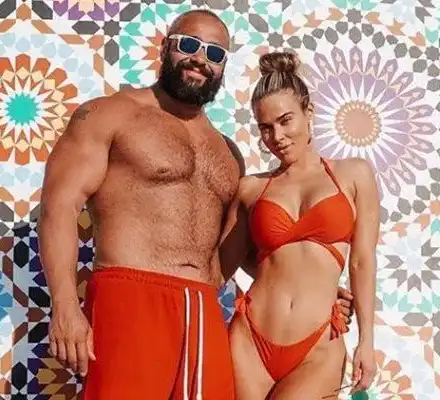 Кечистът Миро се развежда с колежката