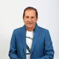 Лорд Евгени Минчев: Елтън Джон удавен в сини водопади. Любеници и болтчета по Камелия... И още + СНИМКИ