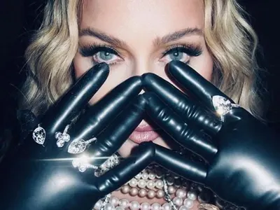 Мадона се накичи с БГ бижута