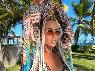 Оправиха задницата на Гери-Никол в Мексико (Ето я след ремонта)