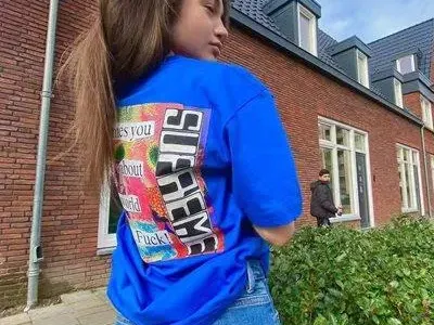 Палавата Крисия шокира с мръснишка тениска (Снимки)