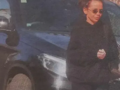 С джип за 300 бона Миро си върна Мара Отварачката (Папарашки снимки)