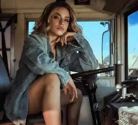 Сара Драгулева яхна тротинетка, Поли Недкова я гони