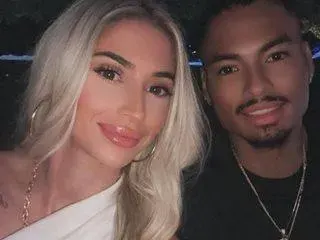 СКАНДАЛ: Ергенка любовница на женен футболист от "Лудогорец" (СНИМКИ)