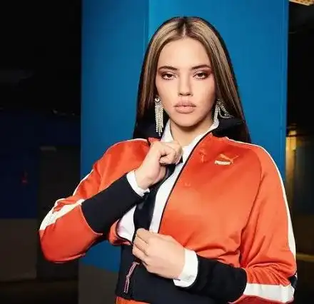 УНИКАЛНА! Вижте как изглежда Дара без капка грим