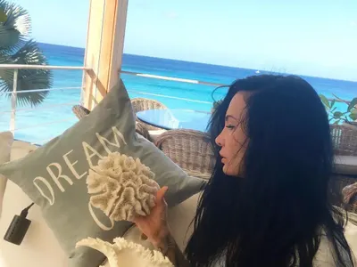 Ваканционна вила на карибски остров и... Ето какво взима след развода Цеци Красимирова (СНИМКИ)