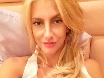 Вижте Маги от „Ергенът“ ПРЕДИ повече от 10 години! Неузнаваема е