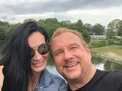 Цеци Красимирова  се разведе тайно с милионера