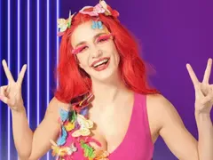 Мила Роберт завършила гимназия с голям зор, едва връзвала 3