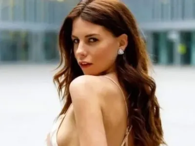 Зайче на “Плейбой” от Карлово снима със знаменитости