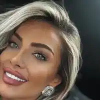 Златка Райкова се нашари с татуси СНИМКИ