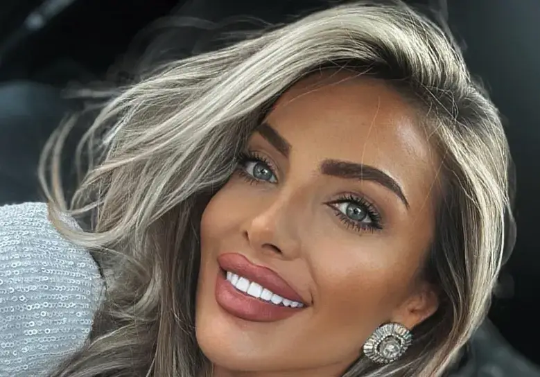 Златка Райкова се нашари с татуси СНИМКИ