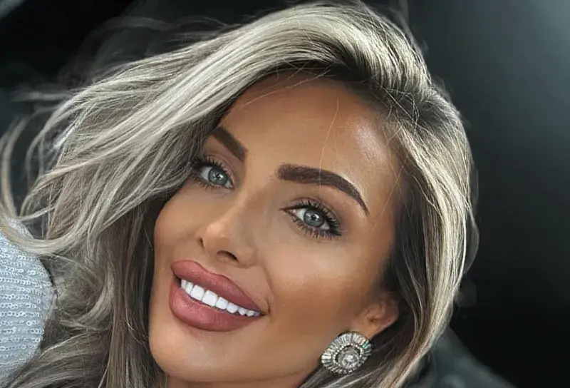 Златка Райкова се нашари с татуси СНИМКИ