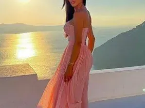 Бившият на Гери-Никол я замени с богата секси лекарка (Снимки)