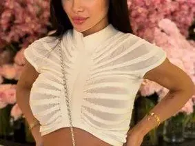 Бившият на Гери-Никол я замени с богата секси лекарка (Снимки)