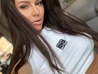 Чалгата на ВОЙНА срещу  Дебора и Диона: Заради такива като тях мислят всички ни за пияници, казва Екстра Нина