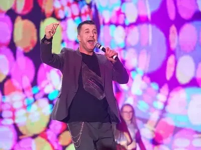 Чалгата на ВОЙНА срещу  Дебора и Диона: Заради такива като тях мислят всички ни за пияници, казва Екстра Нина