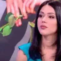 Ергенка вижда ангели, рисува ги