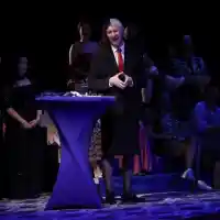 „Ергенът“ и „Хелс Китчън“ превзеха сцената на Сатиричния театър СНИМКИ