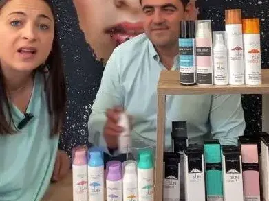 ФОТО ШОК! Бившата на Слави се ошишка! Мартина още изглежда бременна