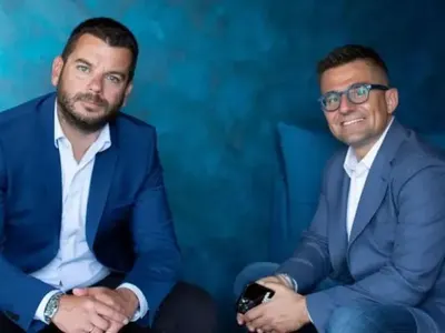 Иван и Андрей попиляха гаджето на Анита Мейзер