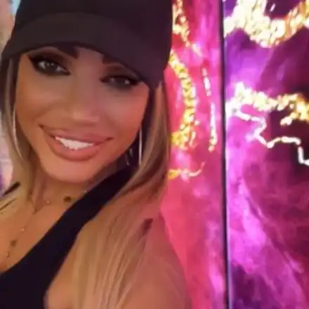 Катрин Вачева си търси роб