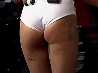 КОФТИ! Джулиана Гани показа як ЦЕЛУЛИТ в „Капките“  (Детайлни снимки)