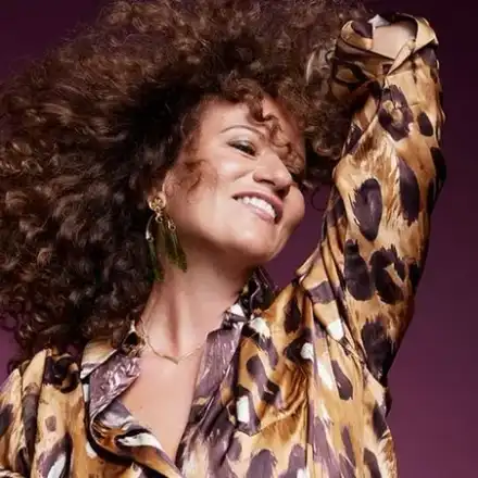 Край на изгнанието: Белослава се завръща на бял кон след пиянския скандал