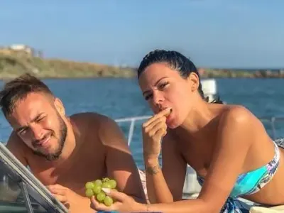 Криско, вземи учебник по граматика на жена си!