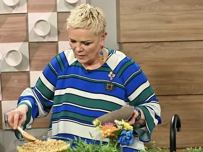 Лорд Евгени Минчев: Софка да свали новогодишната украса от ушите си! Наско, това отпред микрофон ли е или... И още + СНИМКИ