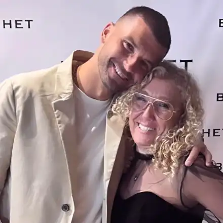 Мама вика за Гришо в Монако