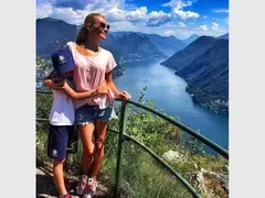 Мария Игнатова пие вода от водопад
