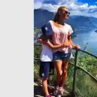 Мария Игнатова пие вода от водопад