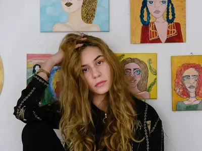 Мила Роберт  зачената  случайно на тавана