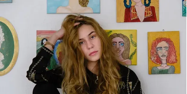 Мила Роберт  зачената  случайно на тавана