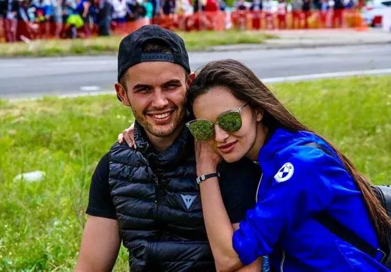 НАГЛОСТ: Снахата на Аня Пенчева завзе летище! Дрифтърката  дере такси от желаещите да карат кола на пистата