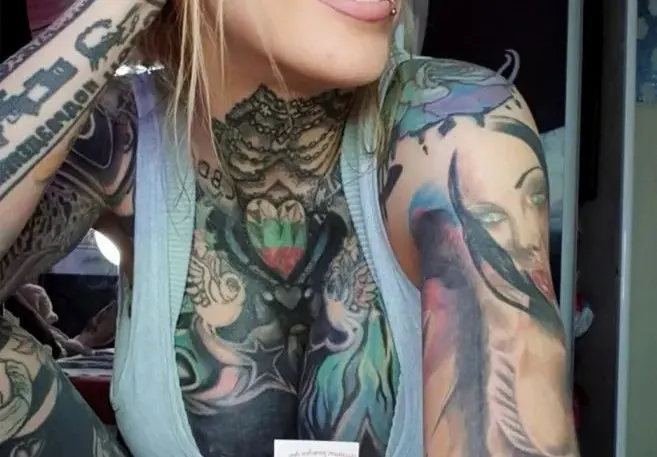 Най татуираната българка: Не съм излязла от пандиза