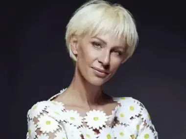 Нана Гладуиш чукна 50 години, моли се за здраве от Маями