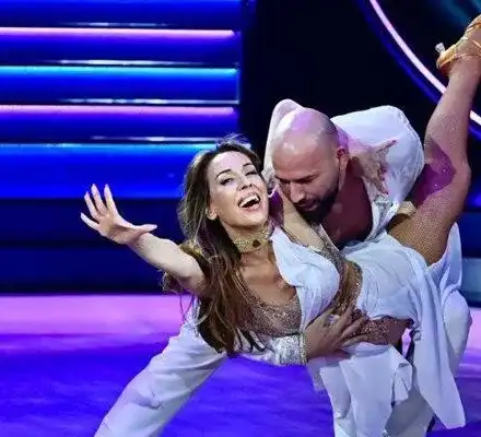 Неделя Щонова танцува с 22 синини