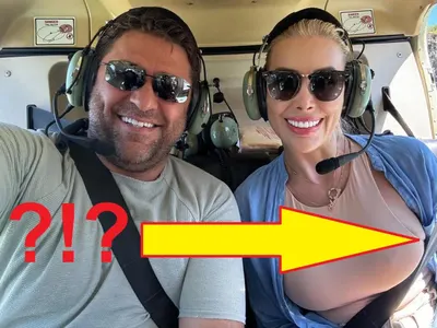 ОТБЛЪСКВАЩО! Няма кой да оправи провисналата гръд на Тоца (СНИМКИ)