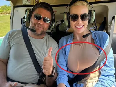 ОТБЛЪСКВАЩО! Няма кой да оправи провисналата гръд на Тоца (СНИМКИ)