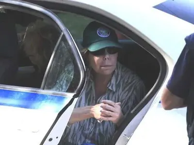 Пияни-заляни: Дебора, след като бе хваната с 2,9 промила алкохол: Не съм задържана! Диона с обвинение. Княгиня Калина с присъда