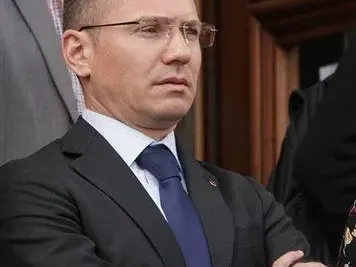 Политици ГАЗЯТ закона: Карат пияни, бият и убиват хора СНИМКИ