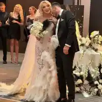 РЕЗИЛ! Анита цъфна по прозрачно бельо на сватбата си! Майка й облечена в бяло