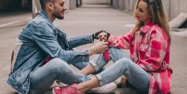 Синът на Карамански чака бебе от разведена с 3 деца (СНИМКИ)