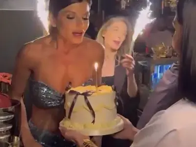 Славена Вътова чукна 35 г. гола и сама