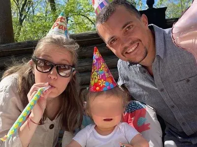 След края на ски сезона: Алберт Попов се отдава изцяло на щерката (Снимки)