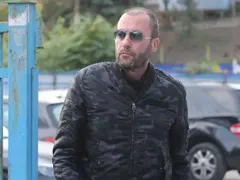 След условната присъда: Нойзи пак тръгна по баровете… САМ (ФОТО)