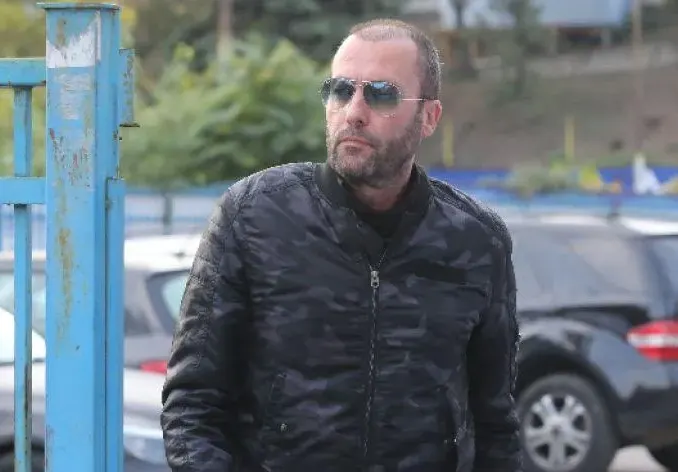 След условната присъда: Нойзи пак тръгна по баровете… САМ (ФОТО)