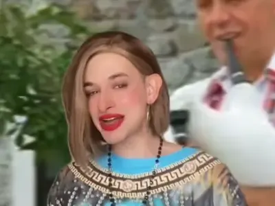 Тъкмо мислиш, че си видял всичко: Появи се първият мъж народна певица у нас ВИДЕО